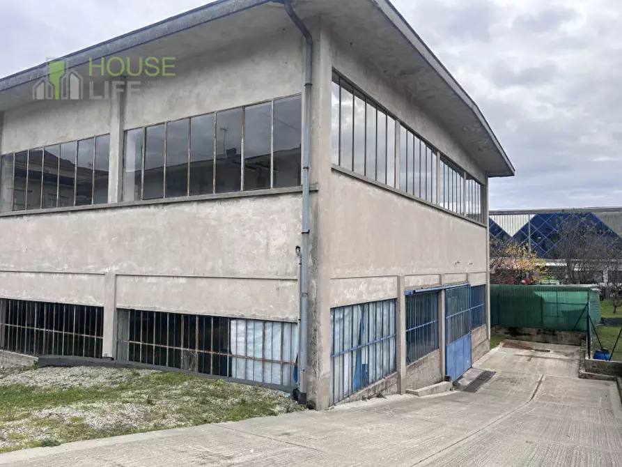 Immagine 14 di Magazzino in affitto  a Schio