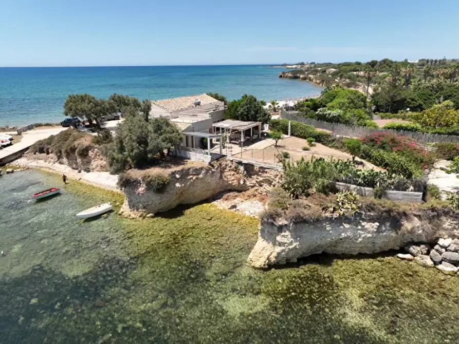 Immagine 2 di Villa in vendita  in Porto Ulisse a Ispica