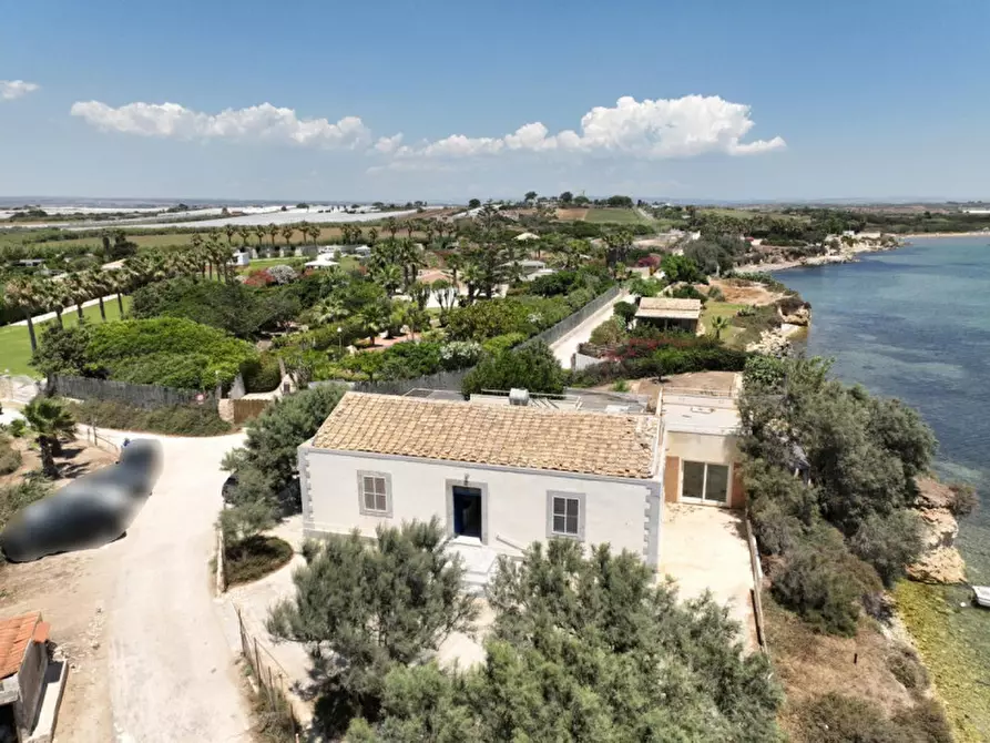 Immagine 11 di Villa in vendita  in Porto Ulisse a Ispica