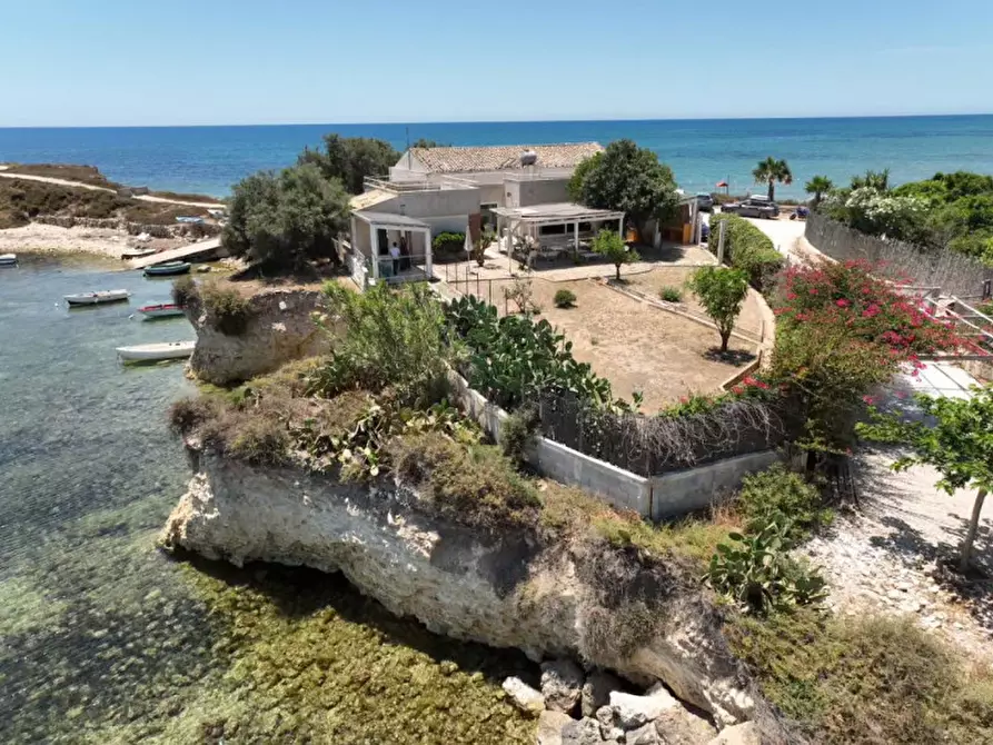 Immagine 37 di Villa in vendita  in Porto Ulisse a Ispica