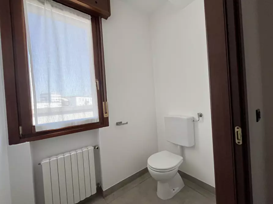 Immagine 7 di Ufficio in affitto  a Rubano