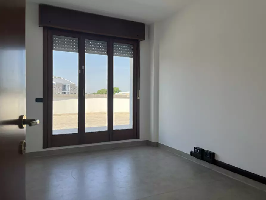 Immagine 10 di Ufficio in affitto  a Rubano