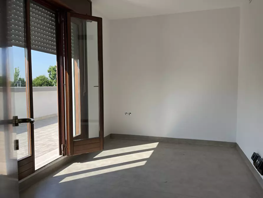 Immagine 16 di Ufficio in affitto  a Rubano