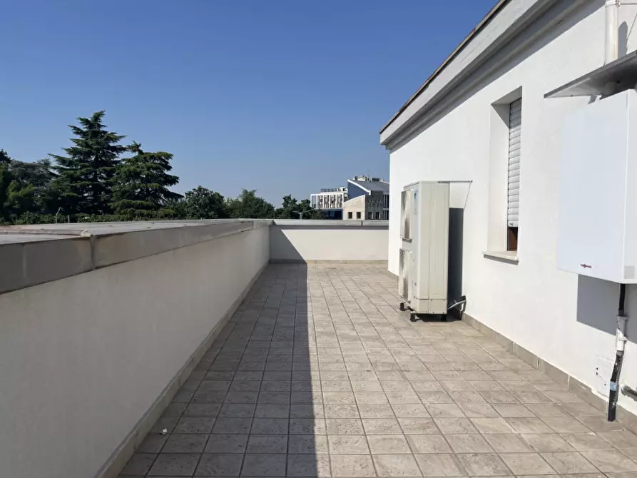 Immagine 18 di Ufficio in affitto  a Rubano