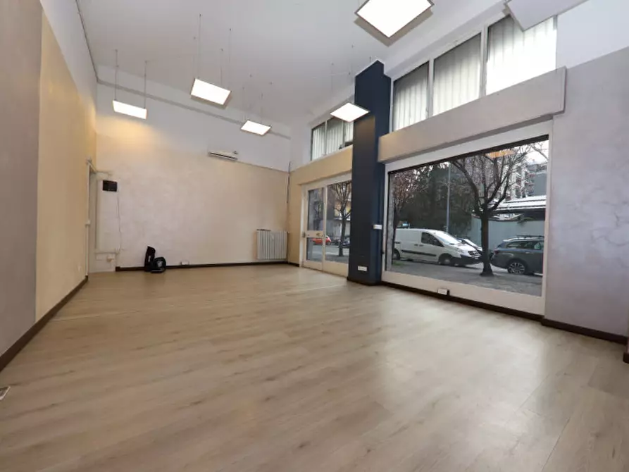 Immagine 2 di Ufficio in affitto  in via Lillo Del Duca a Bresso