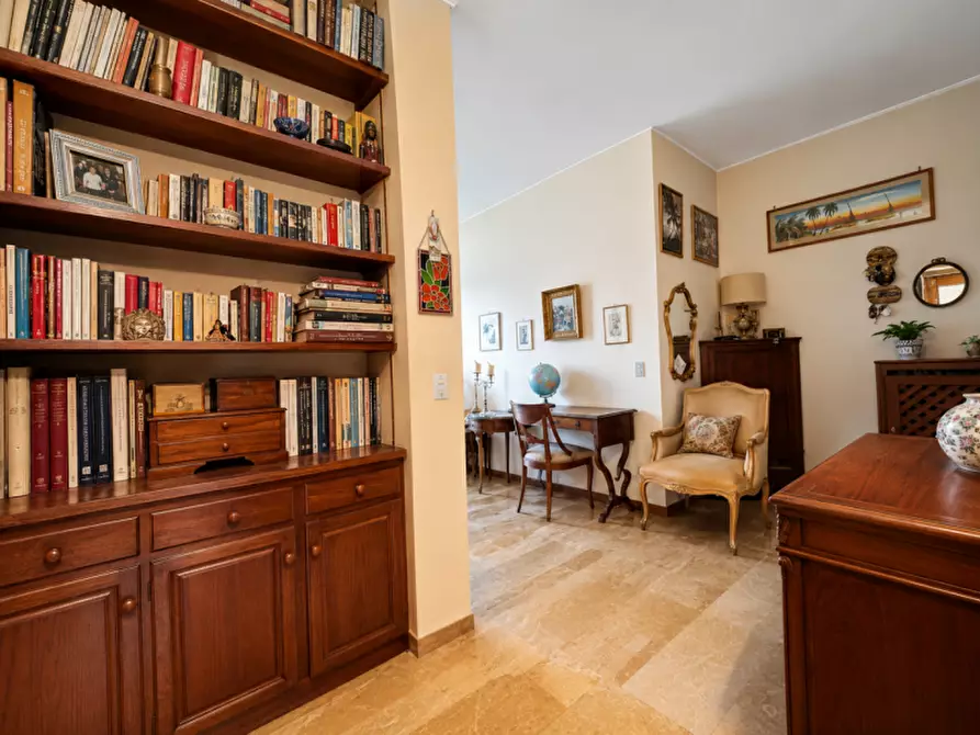 Immagine 9 di Appartamento in vendita  in Via Michelangelo Buonarroti a Milano