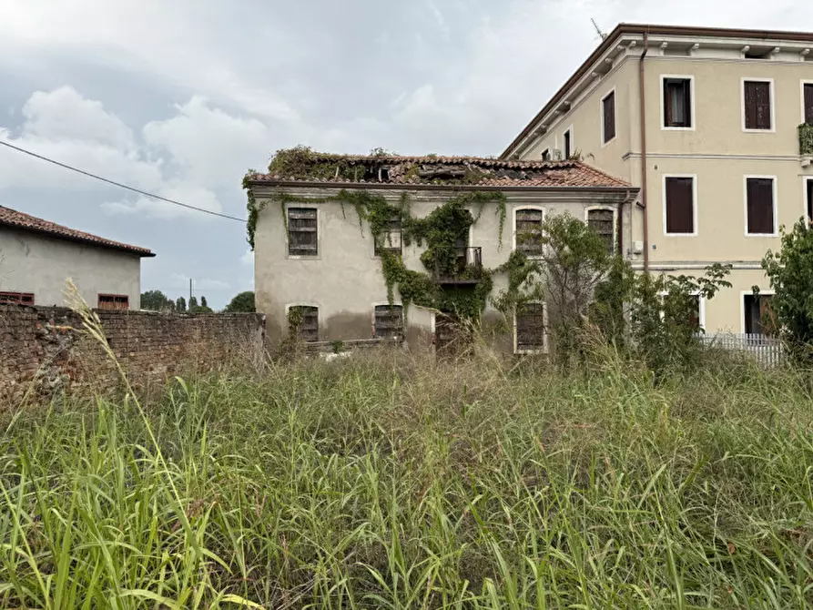 Immagine 4 di Rustico / casale in vendita  a Selvazzano Dentro