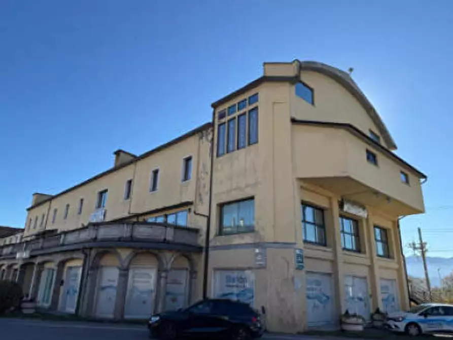Immagine 2 di Hotel in vendita  in Piazza Martiri, 22 a Sedico