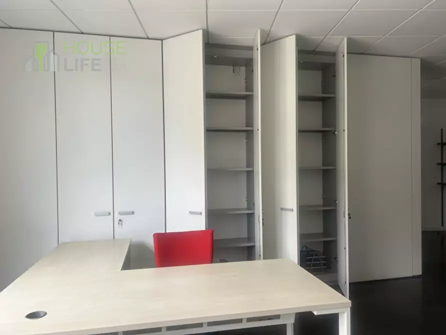 Immagine 7 di Ufficio in affitto  in Viale dell'industria a Schio