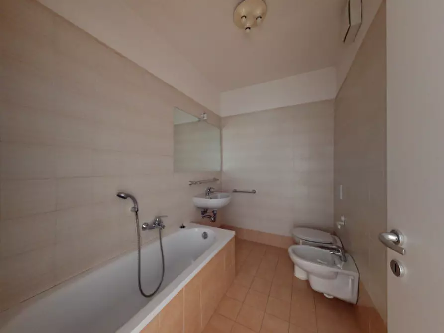 Immagine 27 di Appartamento in vendita  in Viale Verona a Vicenza