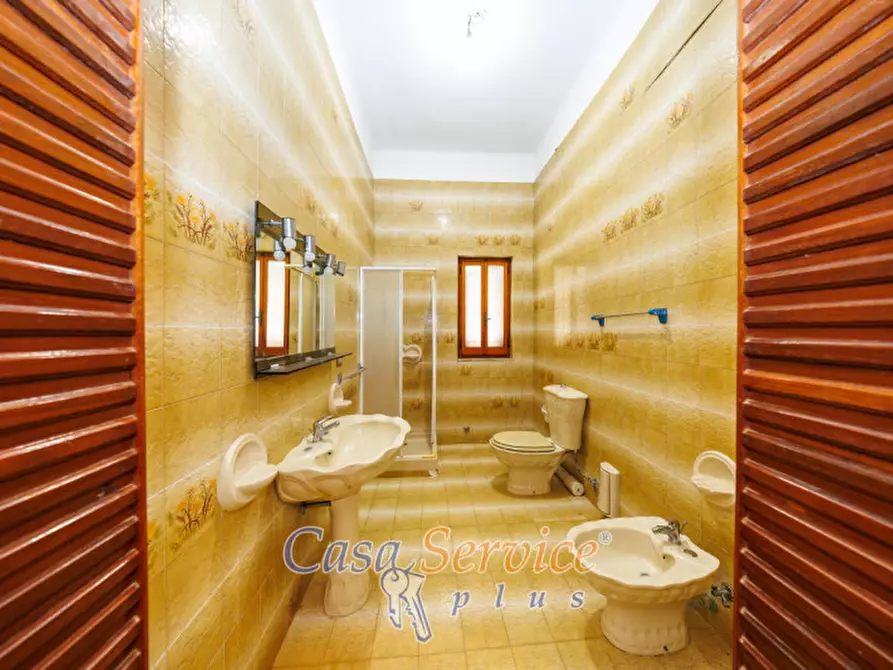Immagine 8 di Villa in vendita  in Via Roma a Matino