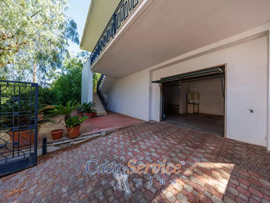 Immagine 21 di Villa in vendita  in Via Roma a Matino