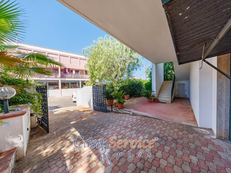 Immagine 22 di Villa in vendita  in Via Roma a Matino