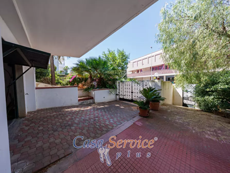 Immagine 26 di Villa in vendita  in Via Roma a Matino
