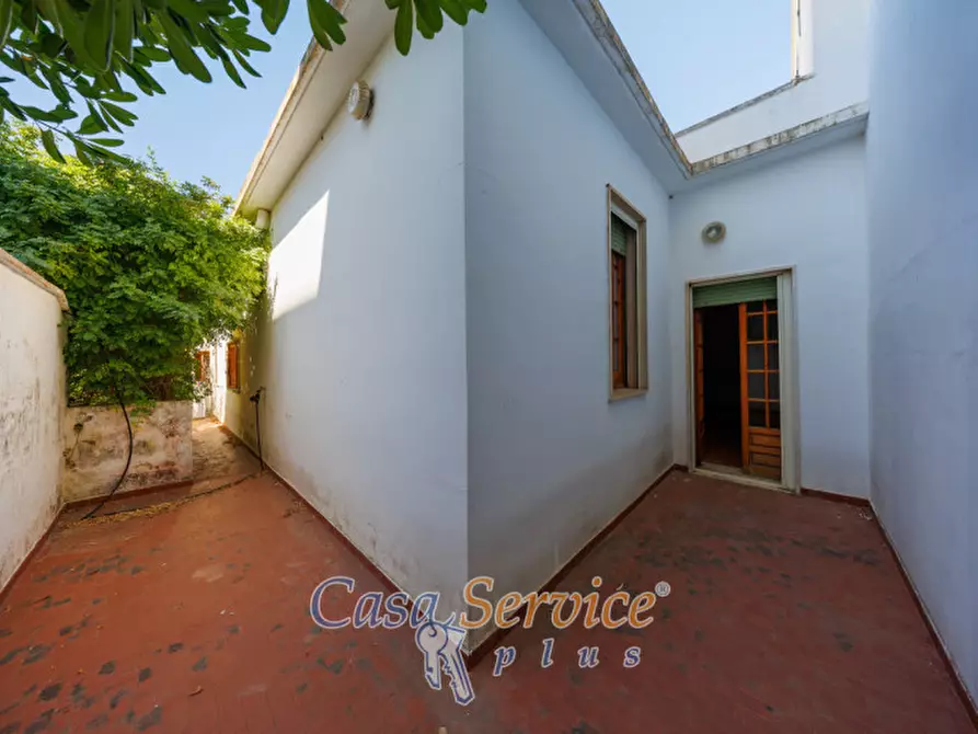 Immagine 28 di Villa in vendita  in Via Roma a Matino
