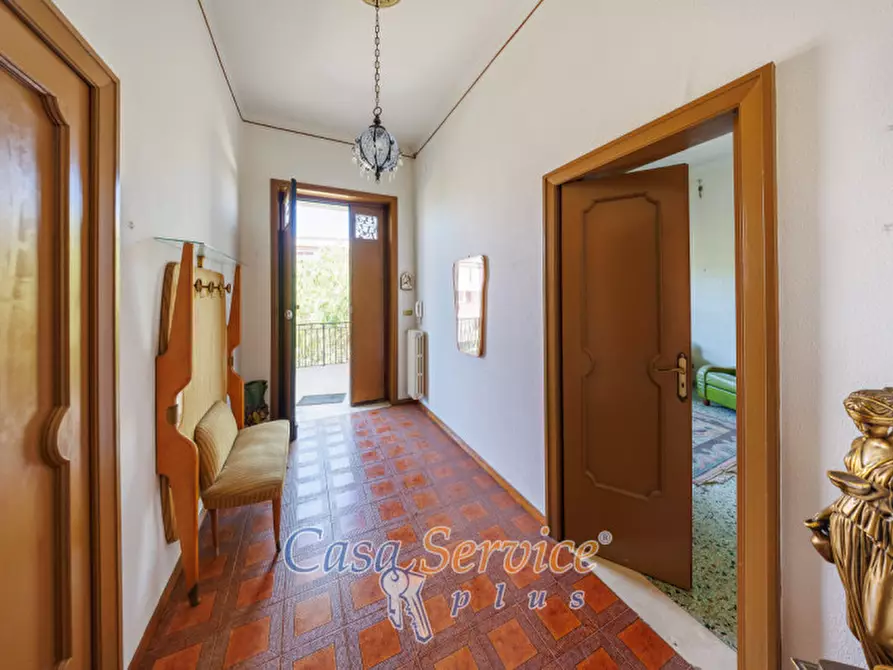 Immagine 41 di Villa in vendita  in Via Roma a Matino