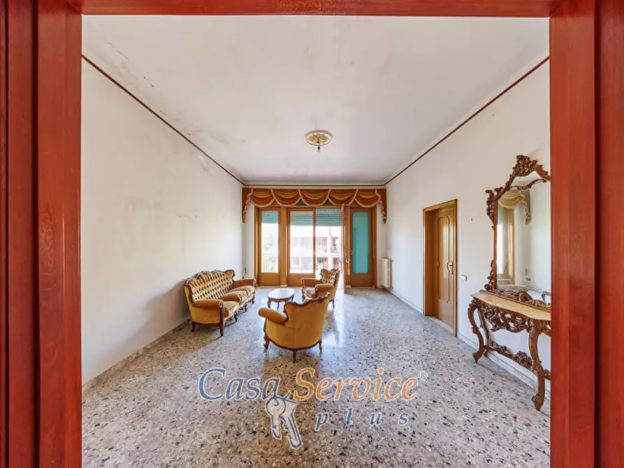 Immagine 42 di Villa in vendita  in Via Roma a Matino