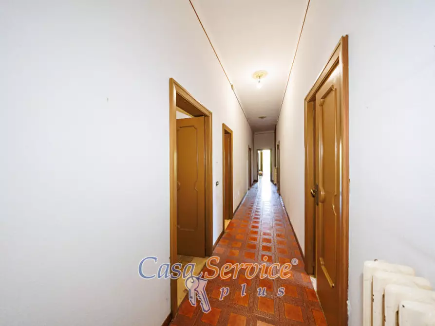 Immagine 47 di Villa in vendita  in Via Roma a Matino