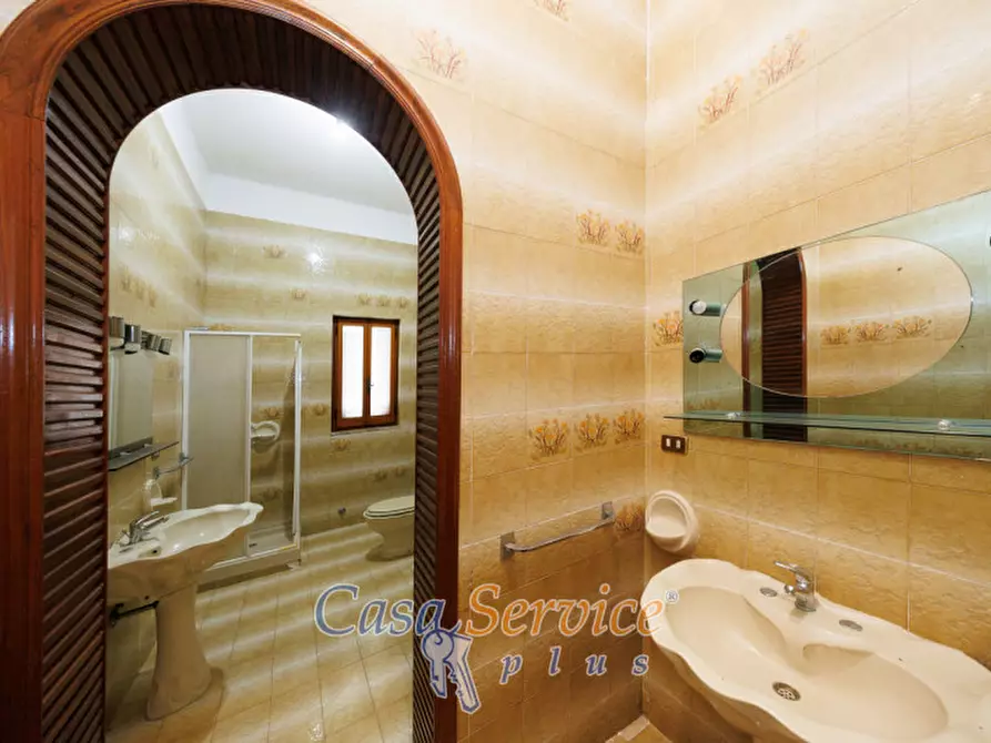 Immagine 50 di Villa in vendita  in Via Roma a Matino