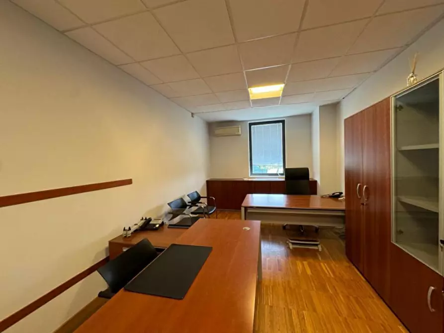 Immagine 6 di Ufficio in affitto  a Villafranca Di Verona