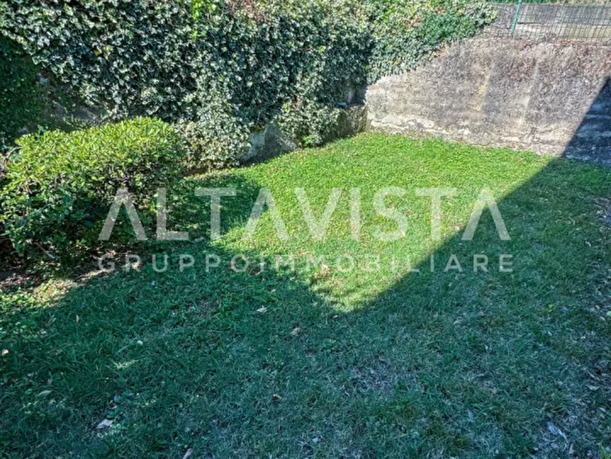 Immagine 23 di Appartamento in vendita  in Via S. Albano a Soiano Del Lago