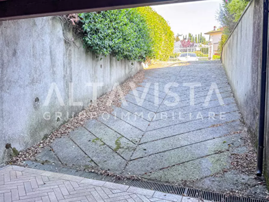Immagine 25 di Appartamento in vendita  in Via S. Albano a Soiano Del Lago