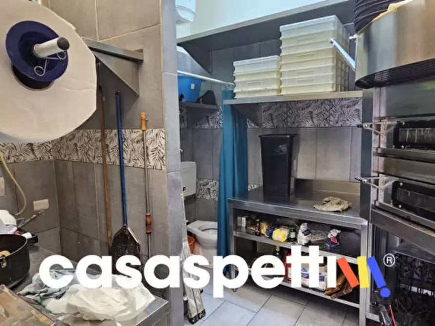 Immagine 12 di Negozio in vendita  in Via Don Giovanni Bosco, 3/V a Bari