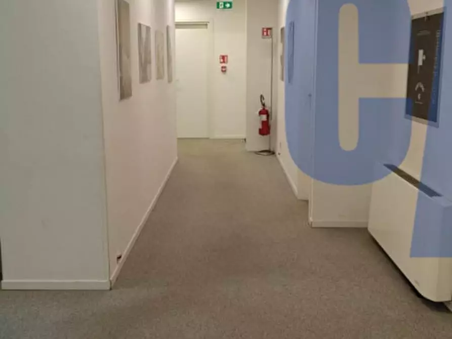 Immagine 18 di Ufficio in affitto  in VIA RAVIZZA CARLO a Milano