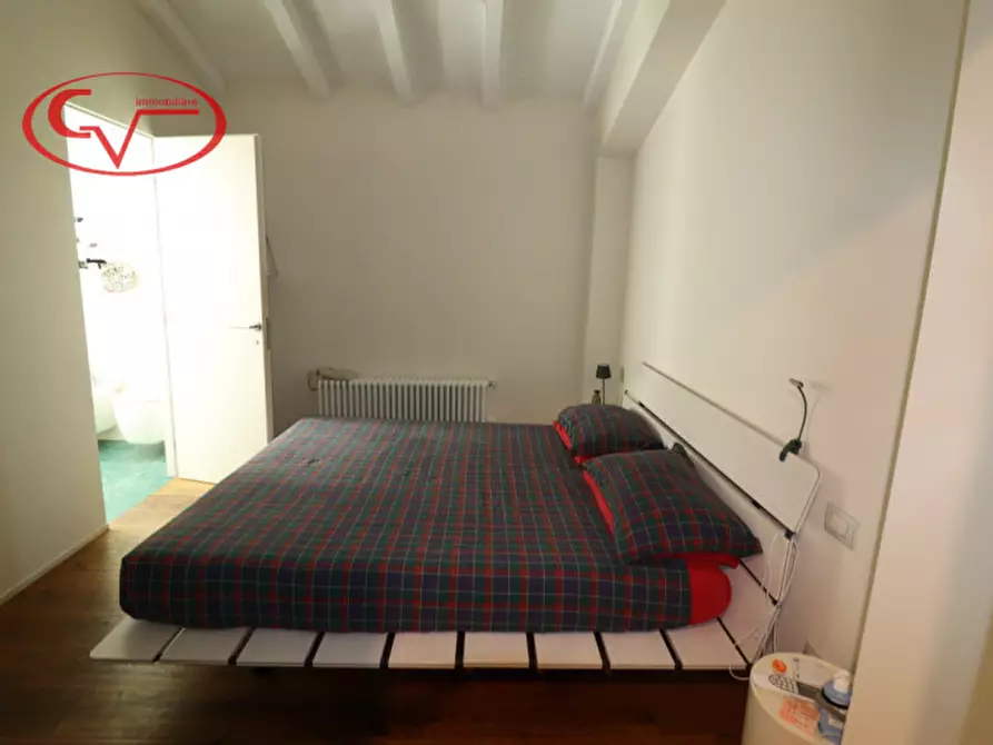 Immagine 22 di Appartamento in vendita  in Corso Italia a San Giovanni Valdarno
