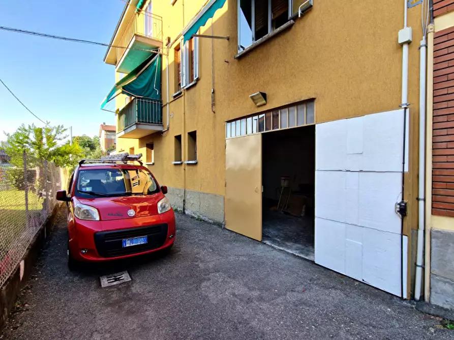 Immagine 2 di Magazzino in vendita  in Via Don Giovanni Minzoni, 6 a Casalecchio Di Reno