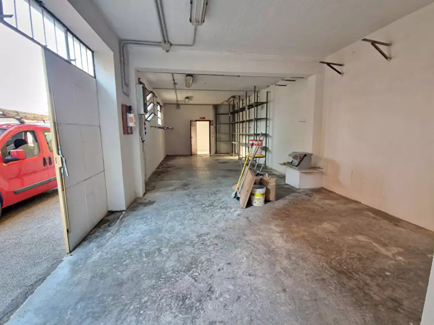 Immagine 4 di Magazzino in vendita  in Via Don Giovanni Minzoni, 6 a Casalecchio Di Reno