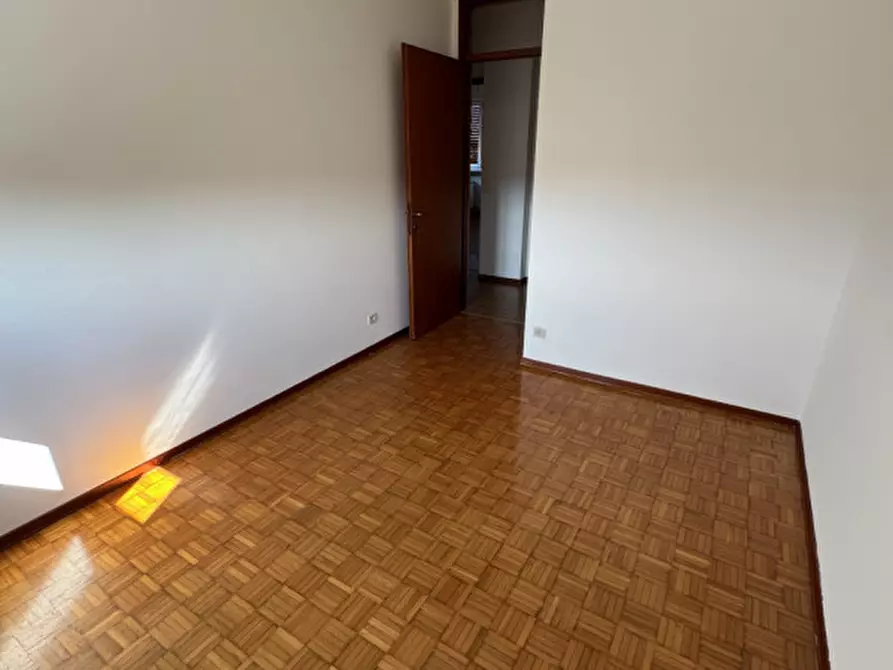 Immagine 10 di Appartamento in affitto  in Via Sclavons a Cordenons