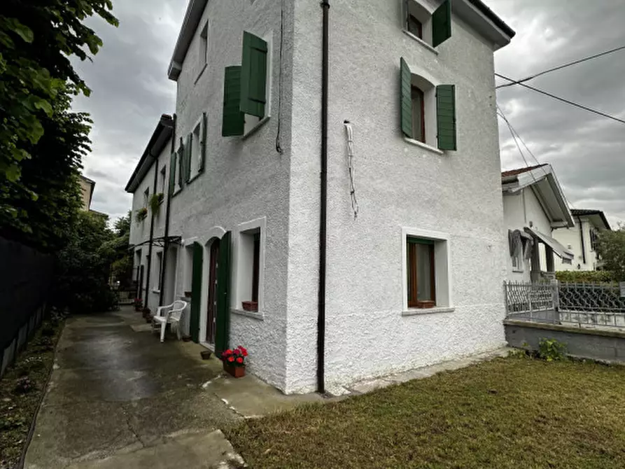 Immagine 22 di Villetta a schiera in vendita  in Via Chiesa Nuova a Sant'ambrogio Di Valpolicella