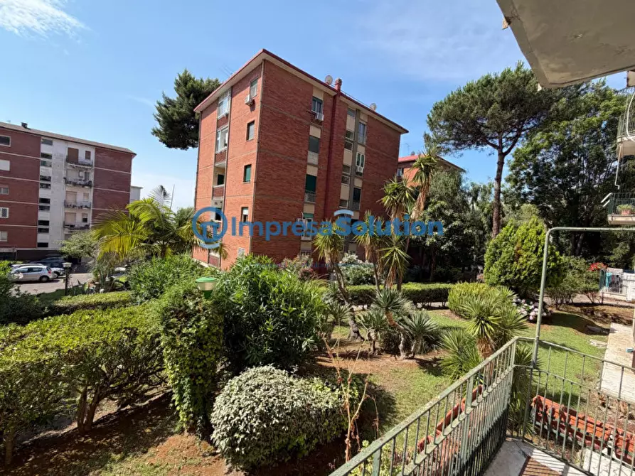 Immagine 1 di Appartamento in vendita  in Via Francesco Petrarca a Napoli