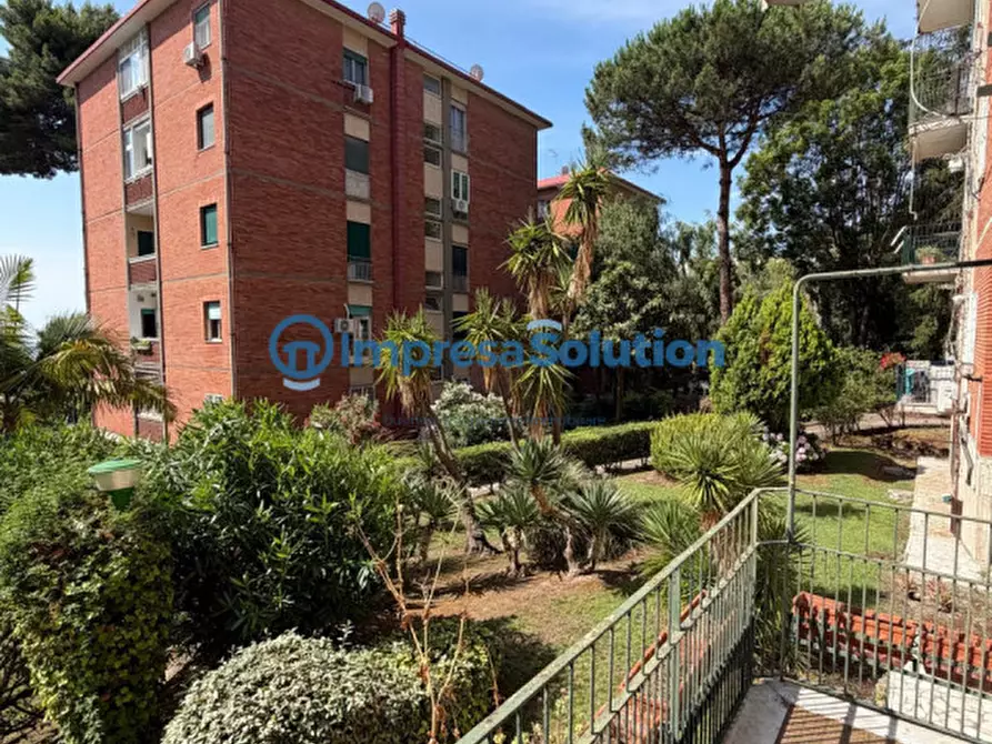 Immagine 4 di Appartamento in vendita  in Via Francesco Petrarca a Napoli