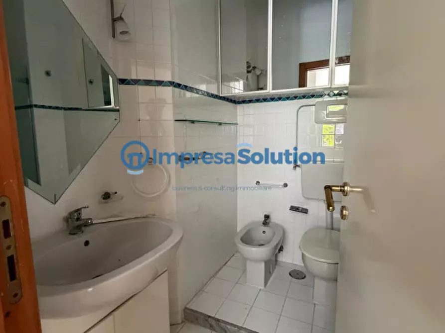 Immagine 15 di Appartamento in vendita  in Via Francesco Petrarca a Napoli
