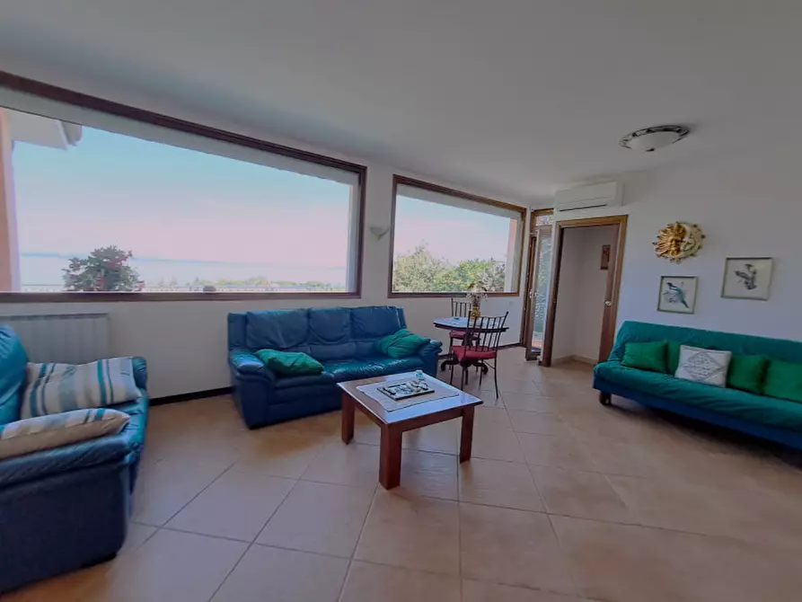 Immagine 10 di Villa in vendita  a Magione
