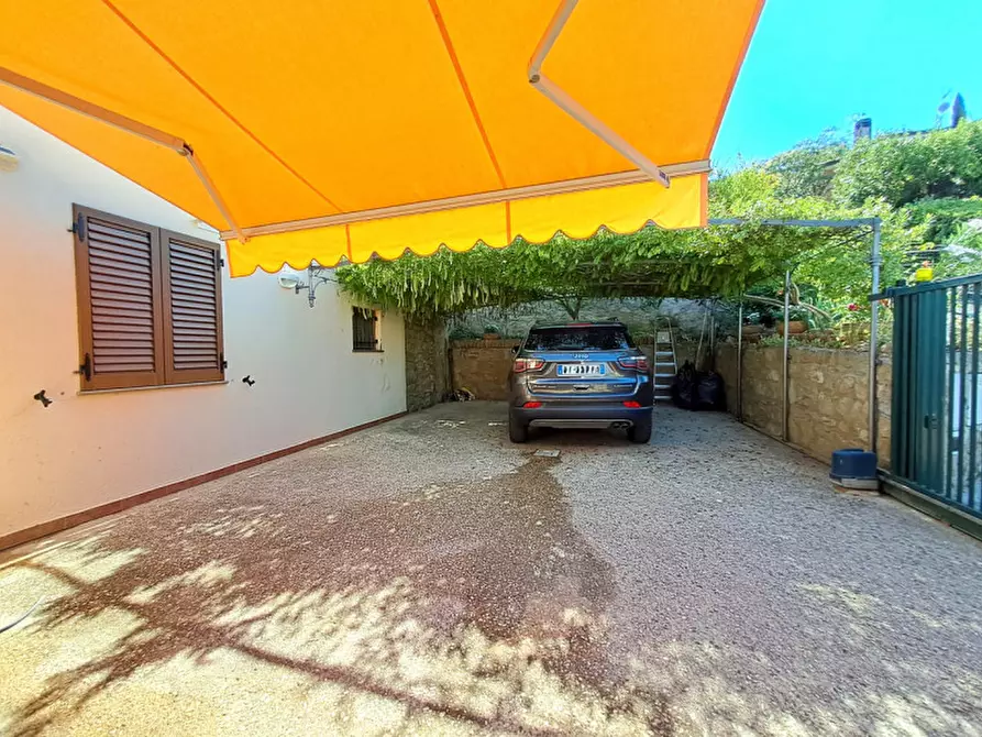 Immagine 13 di Villa in vendita  a Magione