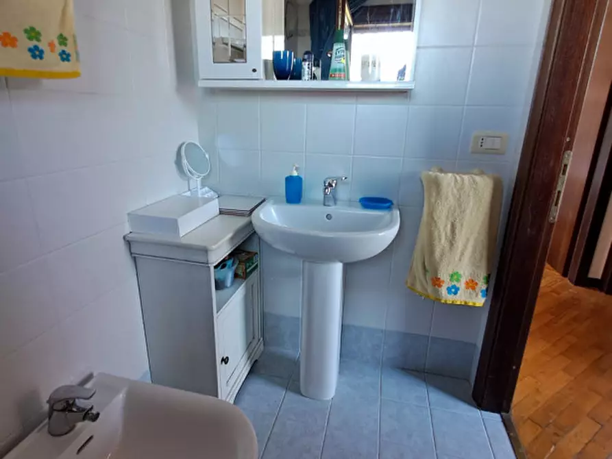 Immagine 25 di Villa in vendita  a Magione