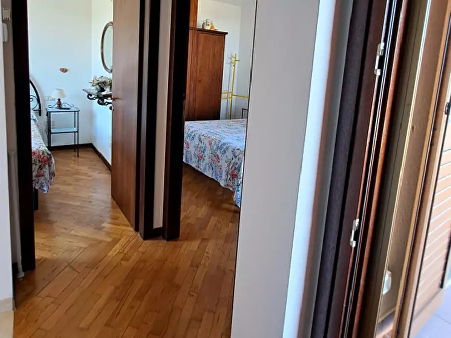 Immagine 28 di Villa in vendita  a Magione