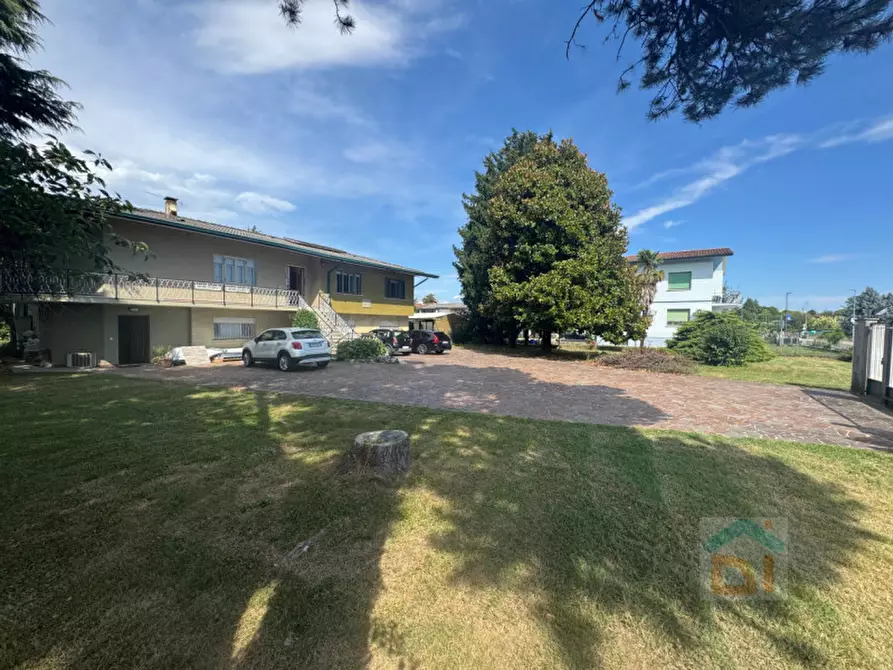 Immagine 2 di Casa indipendente in vendita  in Via Montello 110 a Visco