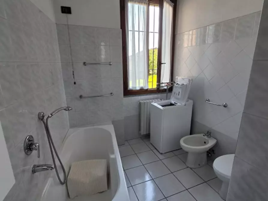 Immagine 10 di Appartamento in affitto  in Via Giuseppe Garibaldi 52 a Missaglia