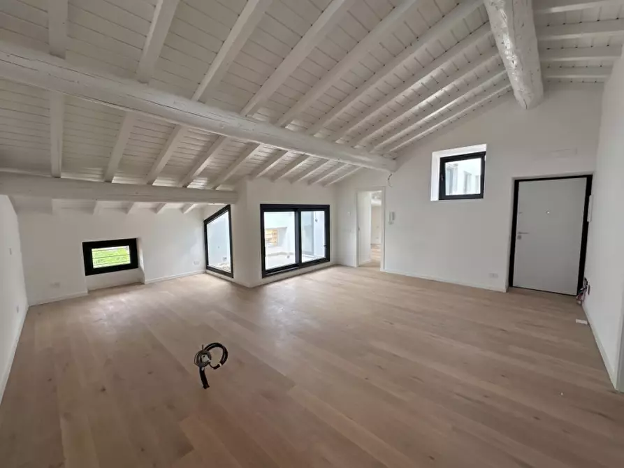 Immagine 2 di Appartamento in vendita  in Via Montedenno 22 a Brescia