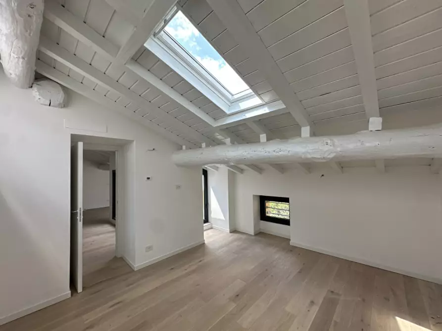 Immagine 12 di Appartamento in vendita  in Via Montedenno 22 a Brescia