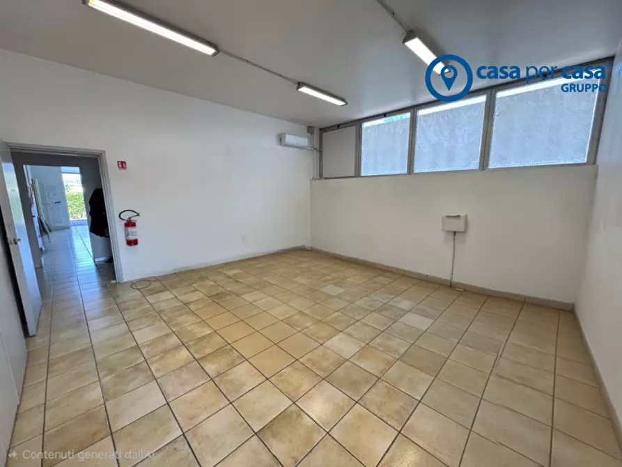 Immagine 9 di Negozio in affitto  in Via Aldo Moro 24 a Villanova Del Ghebbo