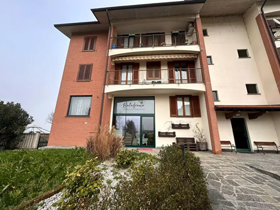 Immagine 1 di Negozio in vendita  in Via Carducci, 1 a Belgioioso