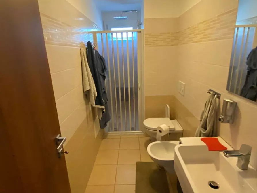 Immagine 21 di Casa bifamiliare in vendita  in Via Copelli, 11 a Luino