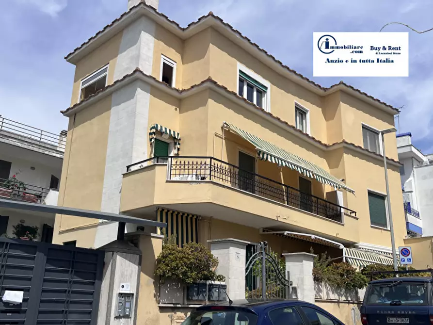 Immagine 1 di Appartamento in vendita  in VIA DERNA a Anzio