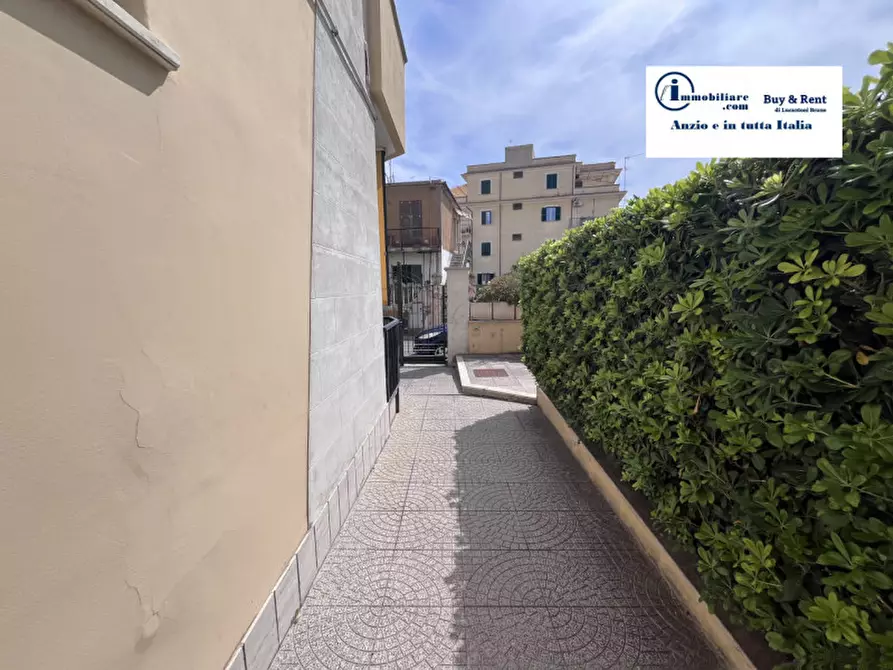 Immagine 21 di Appartamento in vendita  in VIA DERNA a Anzio