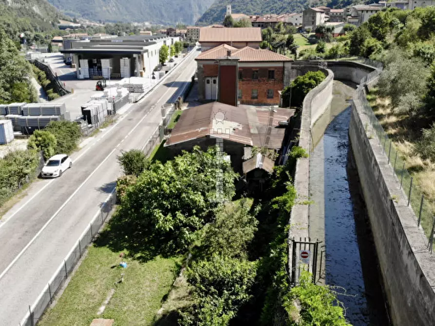 Immagine 2 di Capannone industriale in vendita  in Via Giusti, 115 a Valbrenta